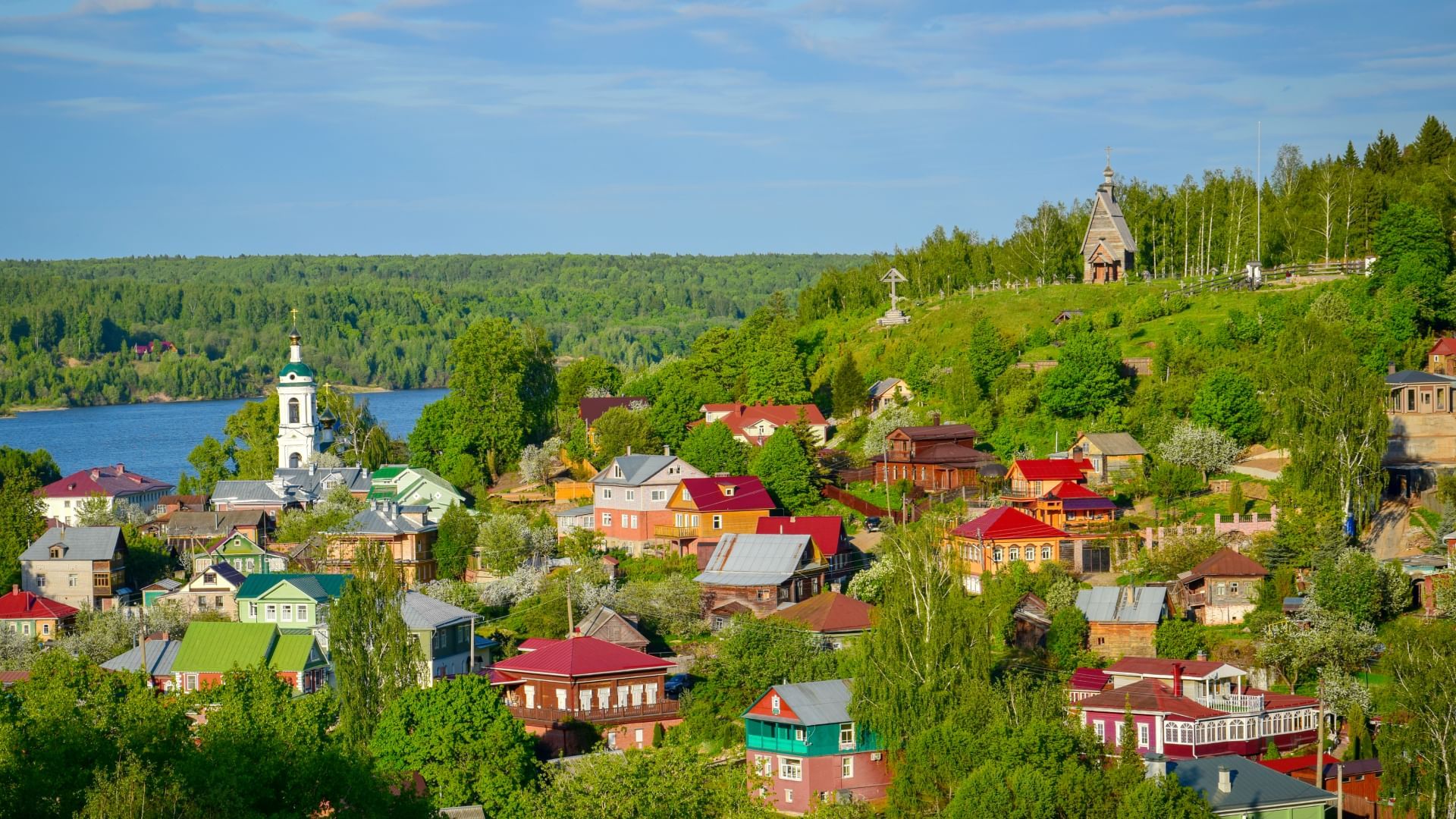 Минфин России прорабатывает специальные условия льготной программы «Семейная ипотека» для малых городов, упор планируется сделать на поддержку индивидуального жилищного строительства (ИЖС).